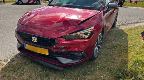 Aanrijding tussen twee auto’s op N350 bij Holten