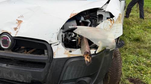 Markelo – Bestuurder ontsnapt aan ernstig ongeval op Larenseweg