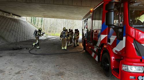 Explosie onder A1-viaduct aan Slampsweg: geen gewonden