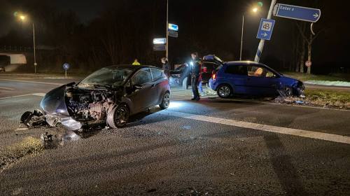 Aanrijding op afrit N347 tussen Enter en Rijssen, twee auto’s afgesleept