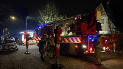 Schoorsteenbrand aan Eversbergweg in Nijverdal snel onder controle