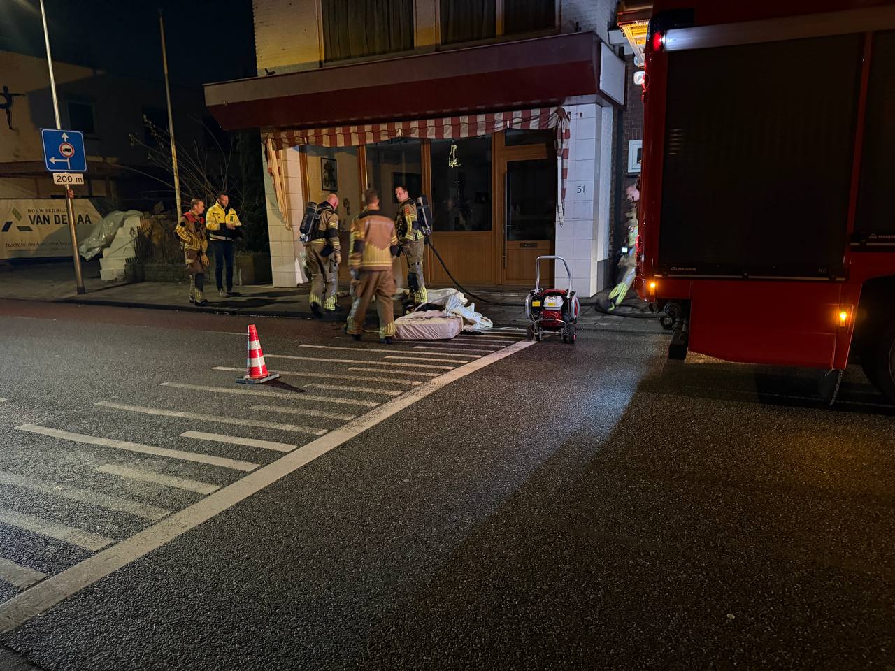 Matras in brand in woning aan Hengevelderstraat in Goor