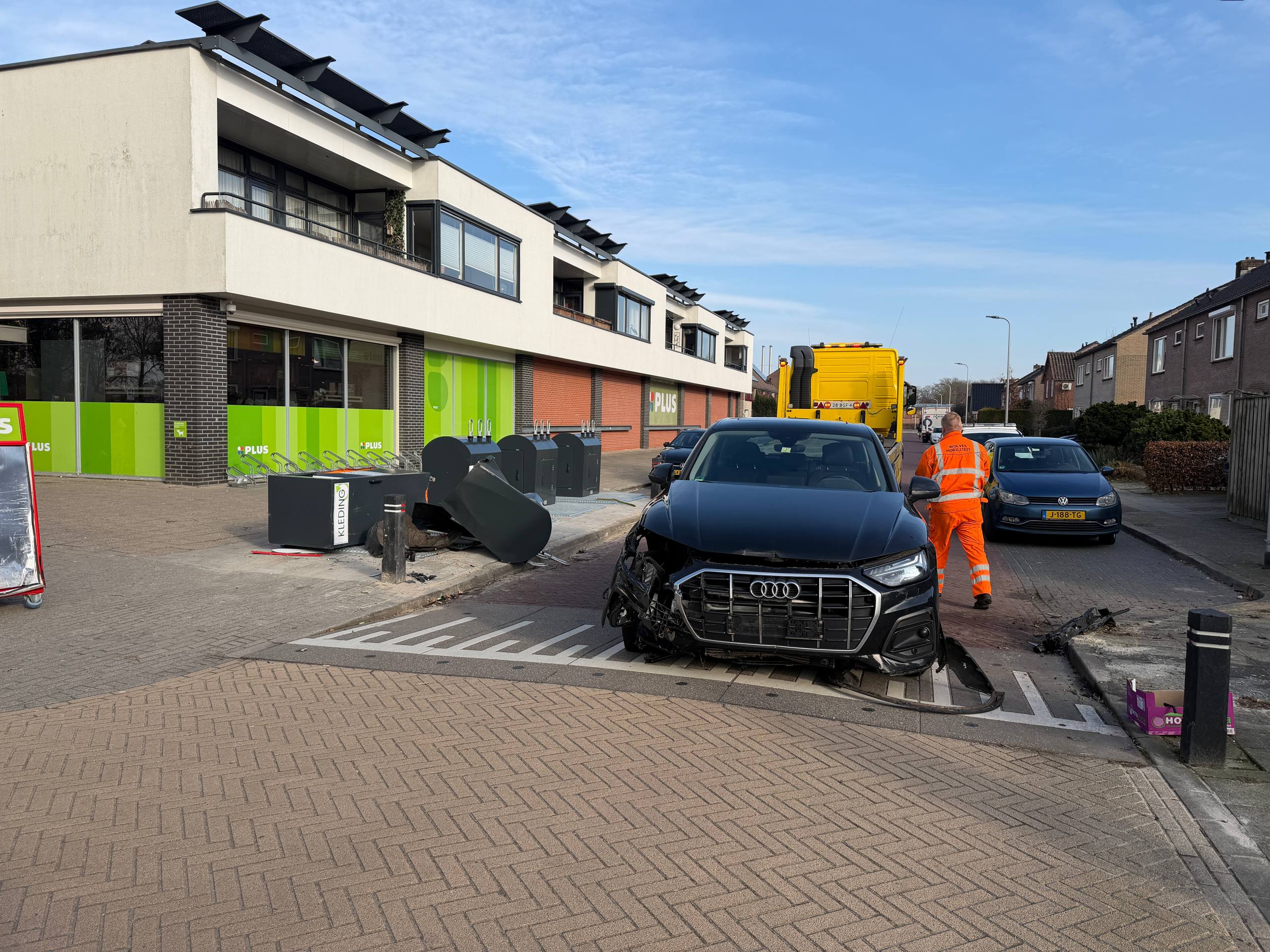 Ravage bij supermarkt Nijverdal