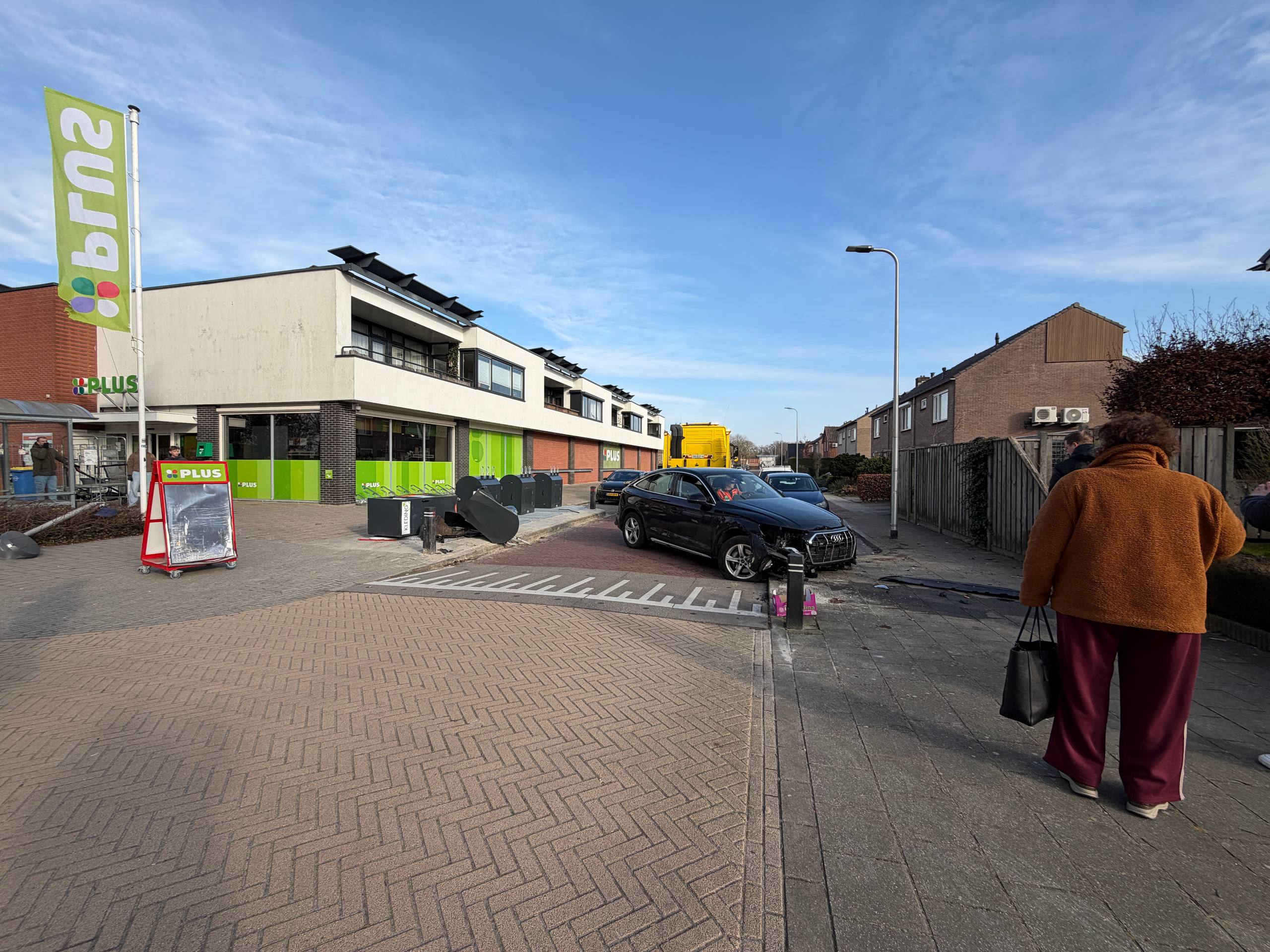 Ravage bij supermarkt Nijverdal