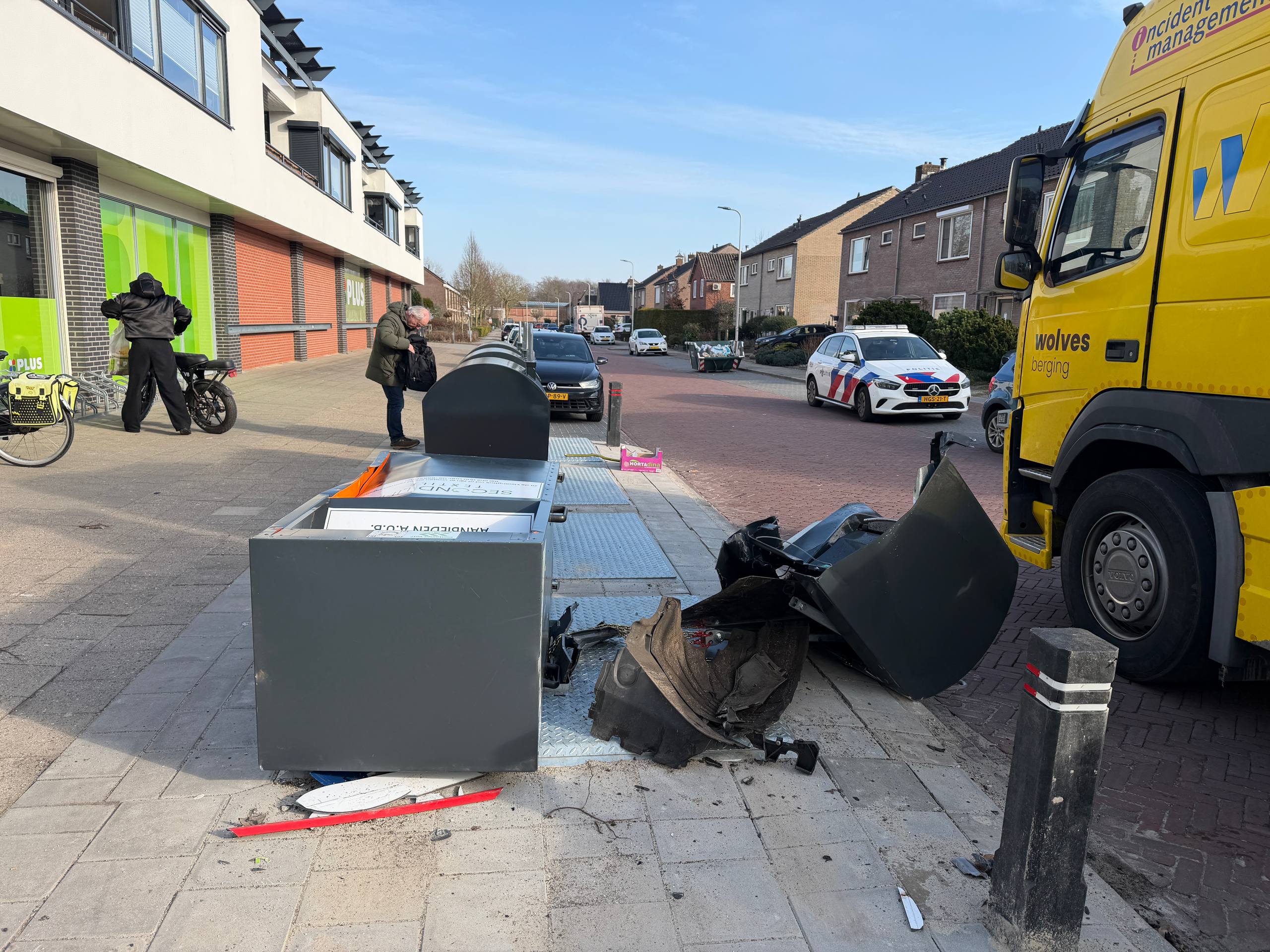 Ravage bij supermarkt Nijverdal