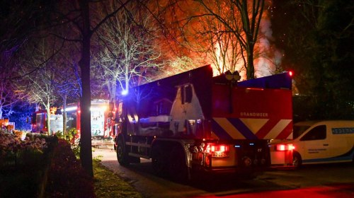 Woning verwoest door brand op bungalowpark in Daarle
