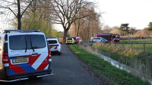 Persoon te water in Nijverdal, hulpdiensten massaal ter plaatse
