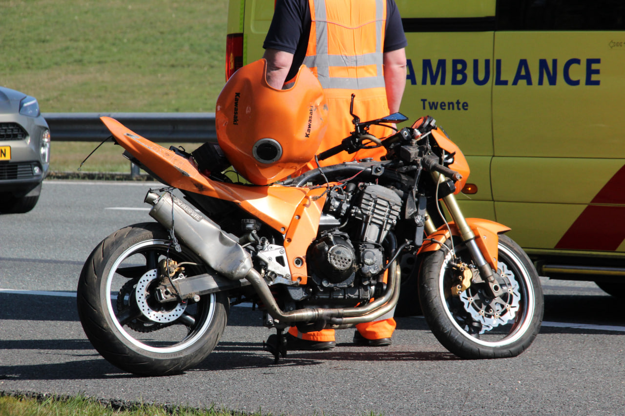 Motorrijder onderuit A1 Holten