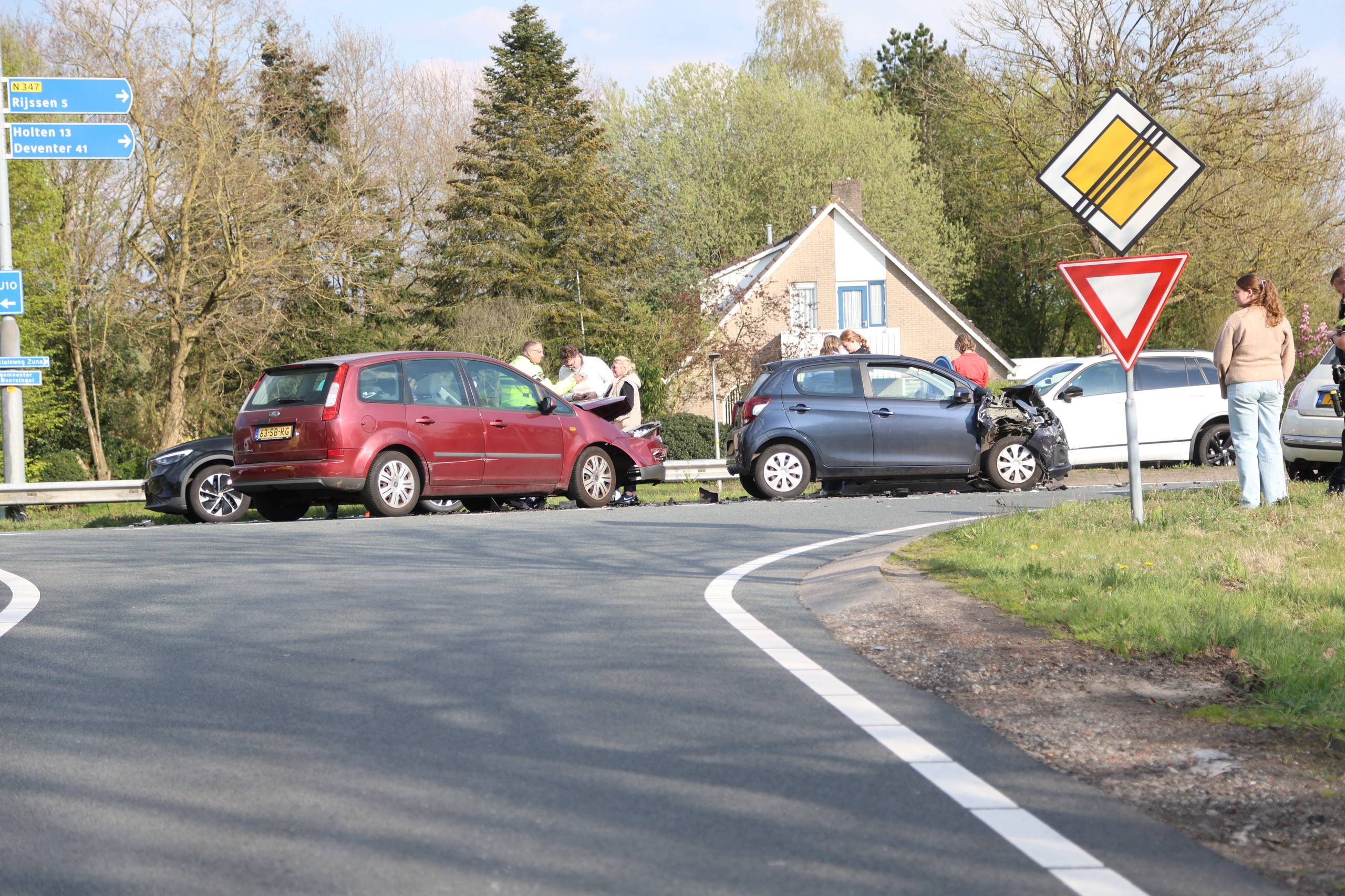 Ongeval Zuna drie auto’s kruising