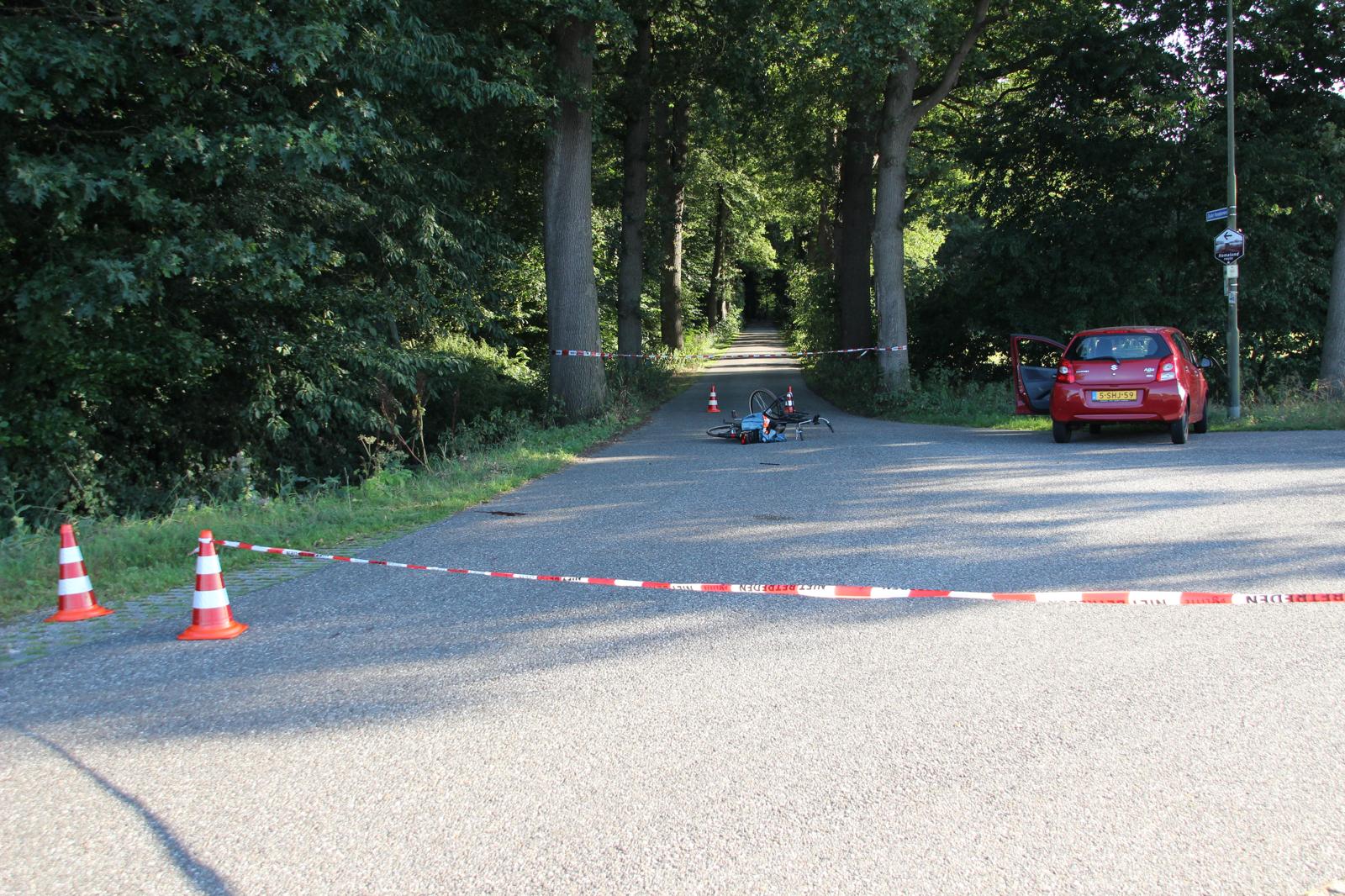 Fietser met spoed naar ziekenhuis na ongeval in Markelo